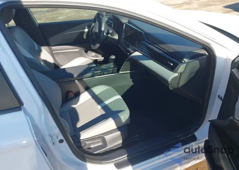 2025 Toyota Camry Se из США, поврежденный, VIN 4T1DAACK7SU607618